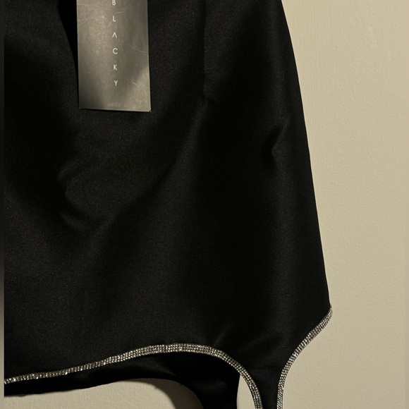 A stunning crystal skirt From Asian Designer. Brand new with a tag. - Picture 6 of 6